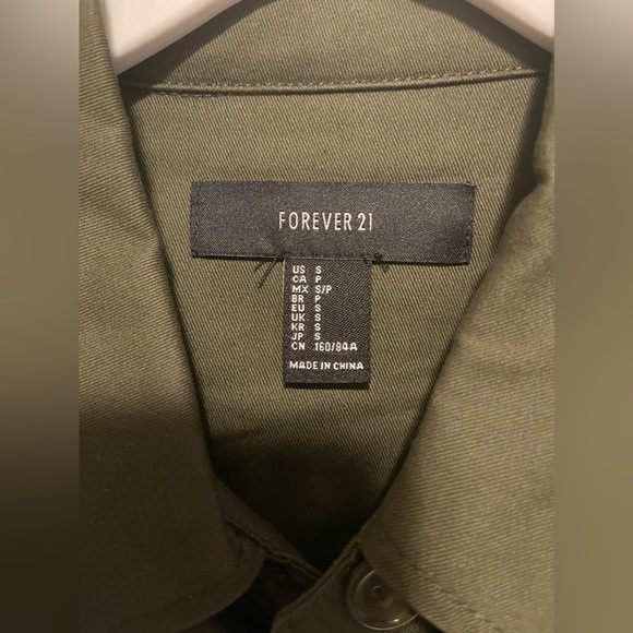 Forever 21 green embroidered jacket size small. Bird and floral design NWT - Picture 2 of 4